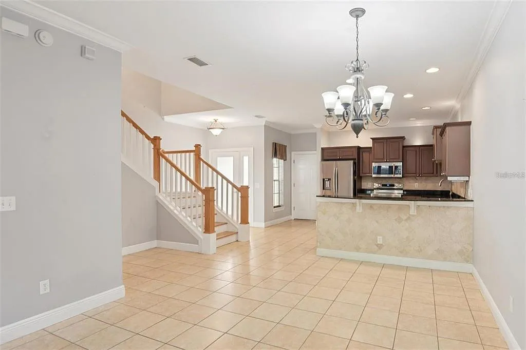 3 bed, 2.5 bath, 1990 sqft, $3,500 — Photo 3