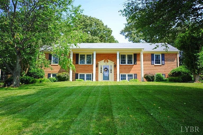 1st image of 146 Lake Forest Dr
