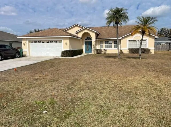 2341 SE Melaleuca Boulevard E, Port St Lucie, FL 34952