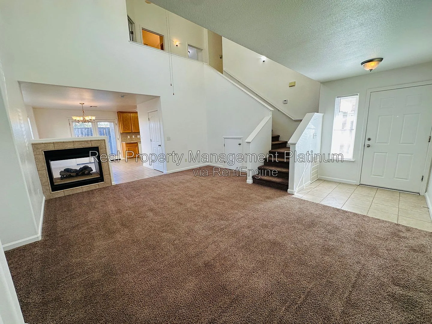 3 bed, 2.5 bath, 1547 sqft, $2,249 — Photo 3