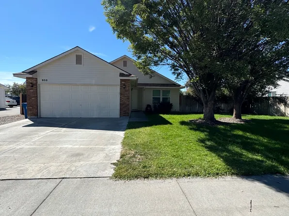 935 Garrett St, Mtn Home, ID 83647