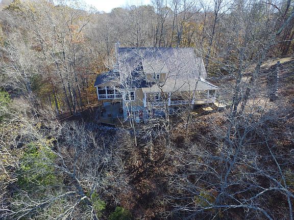 4th image of 421 Blue Heron Ln