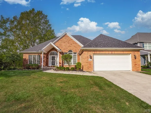 62 Covent Garden Ln, Buffalo, NY 14221