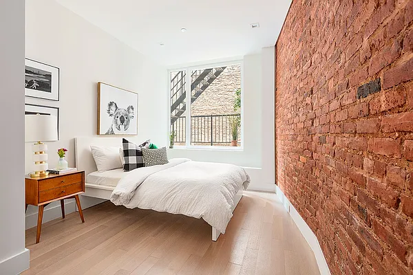 Sold by Compass | media 9