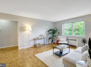 Arlington Oaks Condo, Arlington, VA 22203