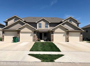 10916 Westover Rd, Peculiar, MO 64078