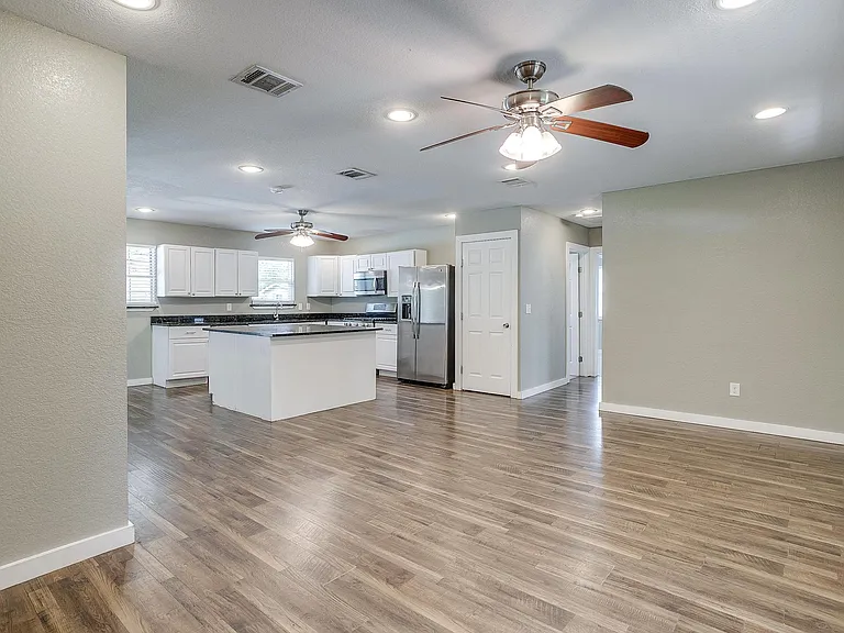 3524 South Dr — Photo 6