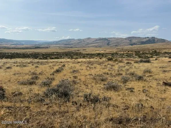 Nka Ahtanum North Ave, Yakima, WA 98908
