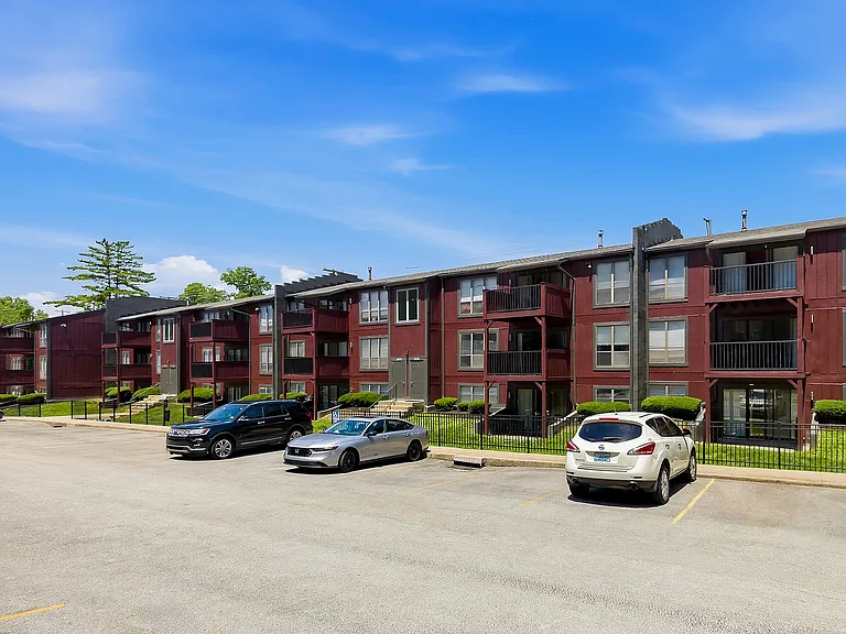 Eagles Eyrie Apartments