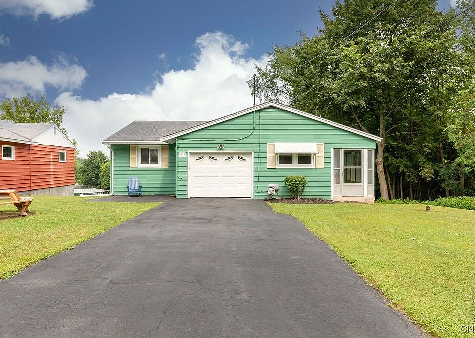 1st image of 307 Paikin Dr