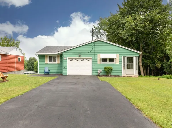 307 Paikin Dr, Syracuse, NY 13219