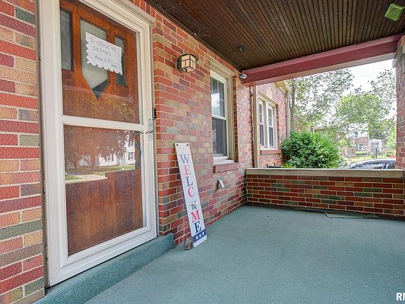 5th image of 606 W Maywood Ave