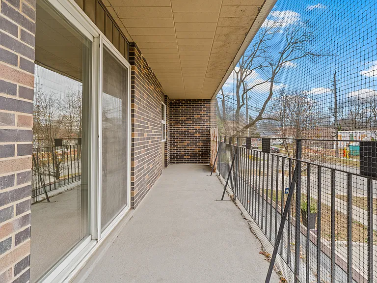 3590 Peter St — Photo 13