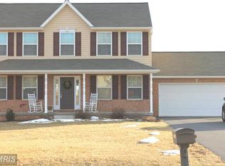 1886 Hayfield Ct, Greencastle, PA 17225