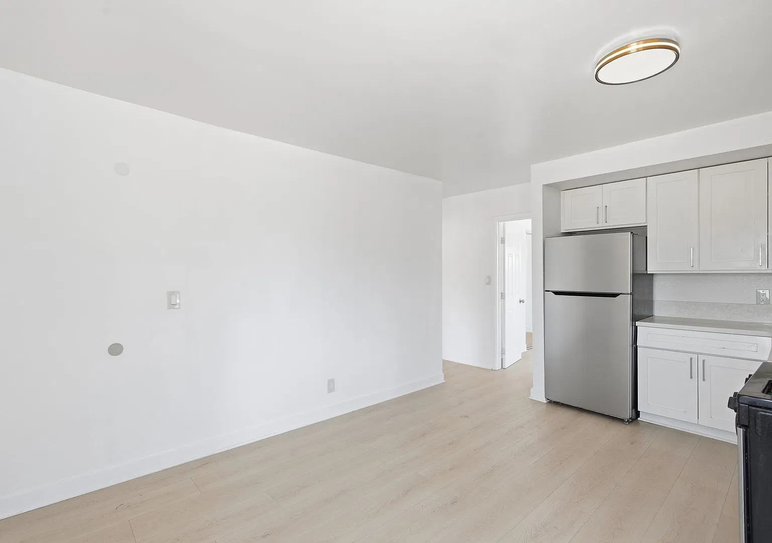 1805 W 80th St — Photo 3