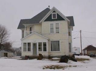 914 14th St, Eldora, IA 50627