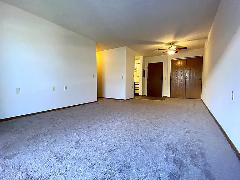 9741 Grand Ave S — Photo 18