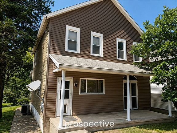 2nd image of 401 2nd St