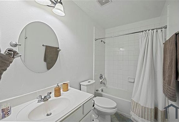 5th image of 19618 Brisbane Meadows Ct