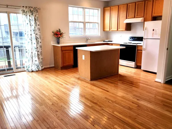 4535 Torrence Pl, Woodbridge, VA 22193