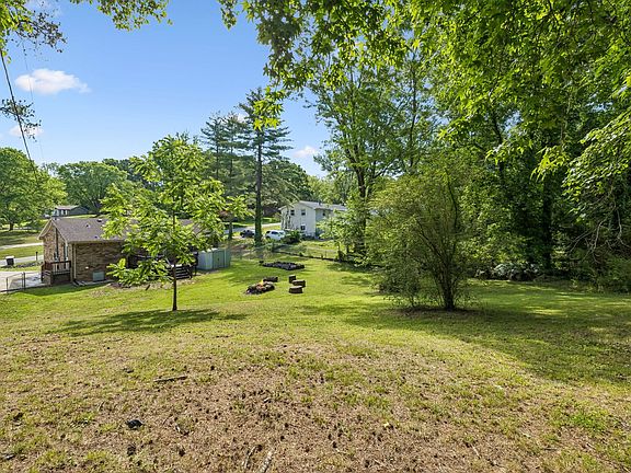 2nd image of 1282 Slayden Cir