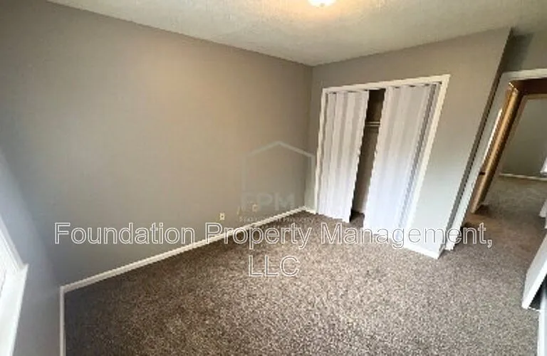 1317 Royal Oaks Cv — Photo 15