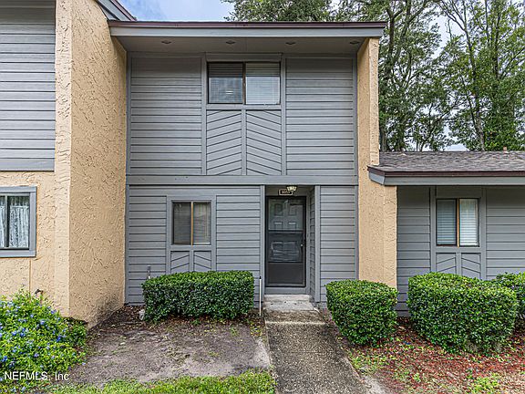 2nd image of 85 DEBARRY Avenue #1055
