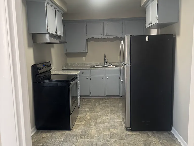 671 Shelton Ct — Photo 9