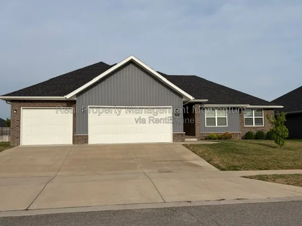 749 E Penzance Cir, Nixa, MO 65714