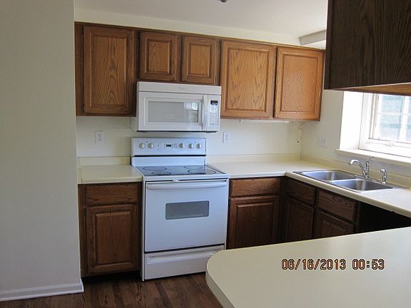 2nd image of 601 W South St