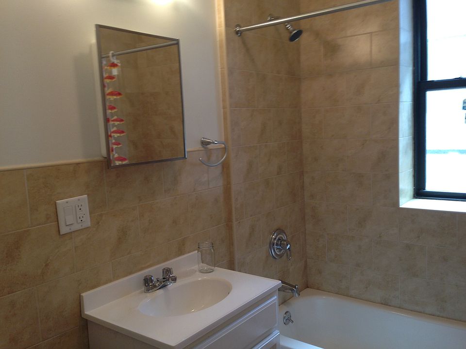 2nd image of 47 Saint Pauls Pl