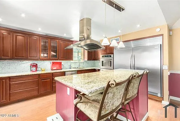 3 bed, 1938 sqft, $3,300 — Photo 3