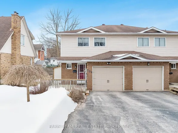 534 Wellington St, Midland, ON L4R 4W6