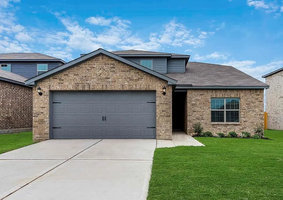 4 bed, 2209 sqft, $2,299 — Photo 1
