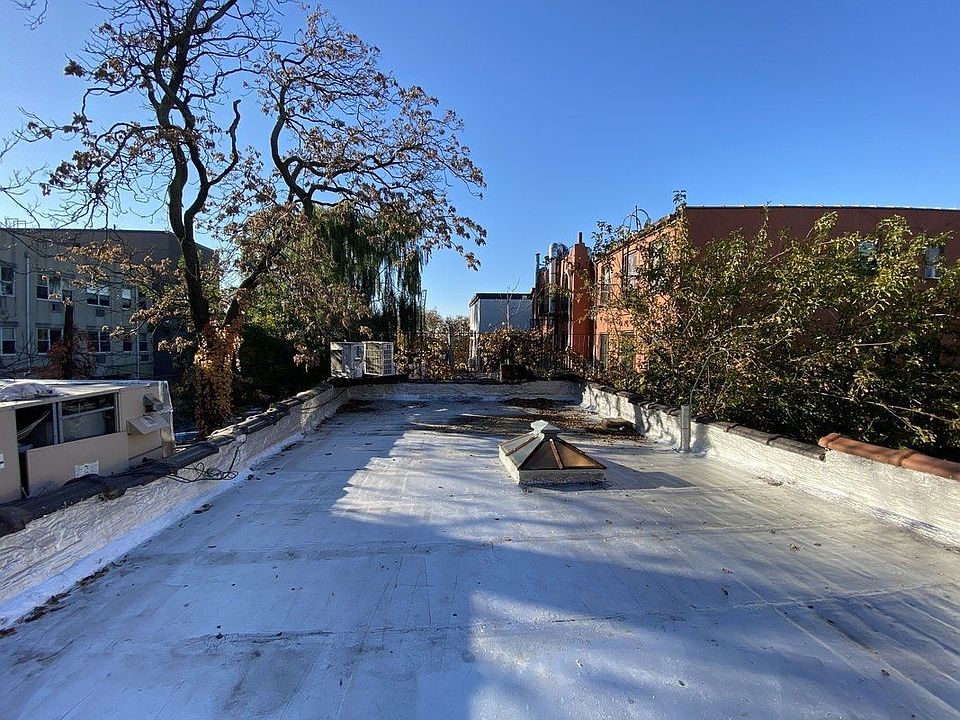 1st image of 212 Columbia St #1