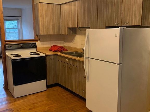 5th image of 2312 E Park Pl #A