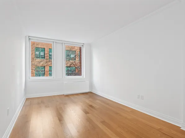 404 East 76th Street image 4 of 5