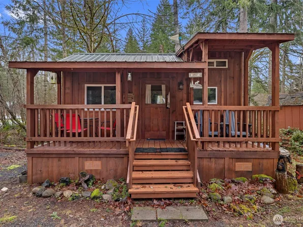 155 Nisqually Way, Ashford, WA 98304