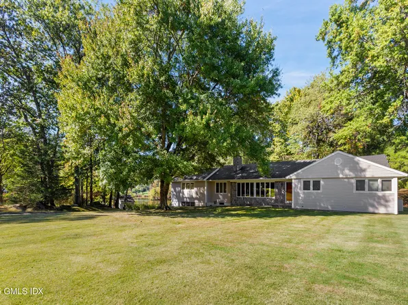 46 Stonehedge Dr S, Greenwich, CT 06831