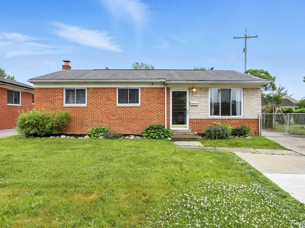 18260 Spring Ct N, Fraser, MI 48026