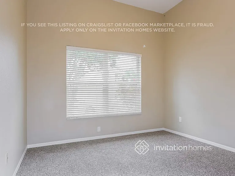 7586 NW 60th Ln — Photo 11