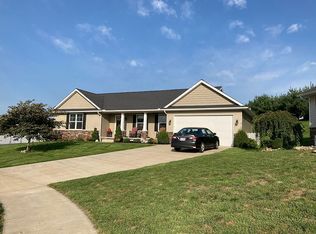 312 Gasser Cir SE, New Philadelphia, OH 44663