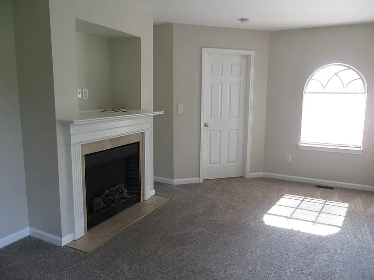 2627 Longleaf Pl — Photo 4