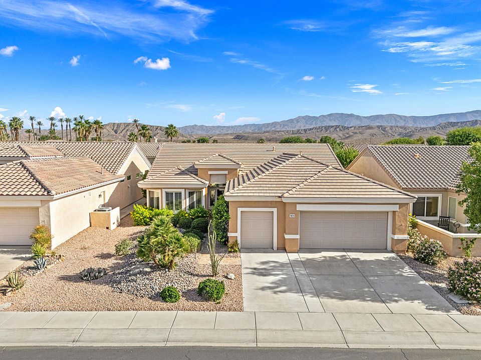 1st image of 78270 Estancia Dr