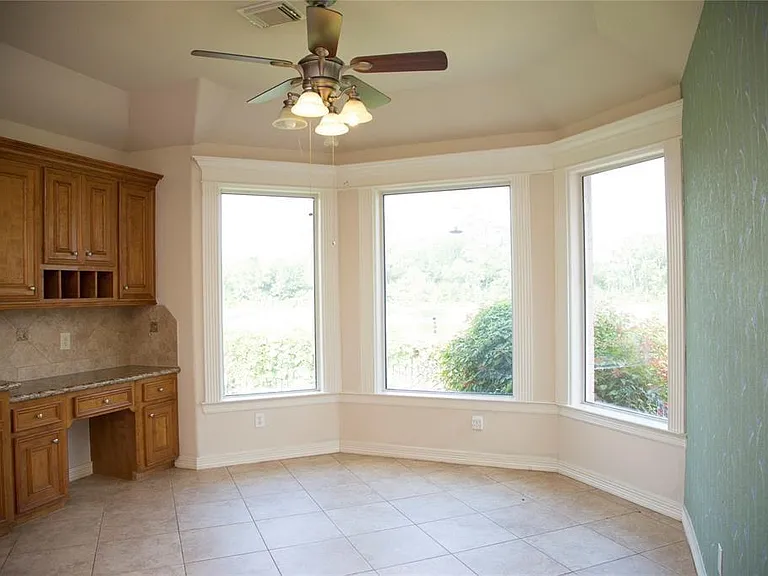 2032 Cork St — Photo 11