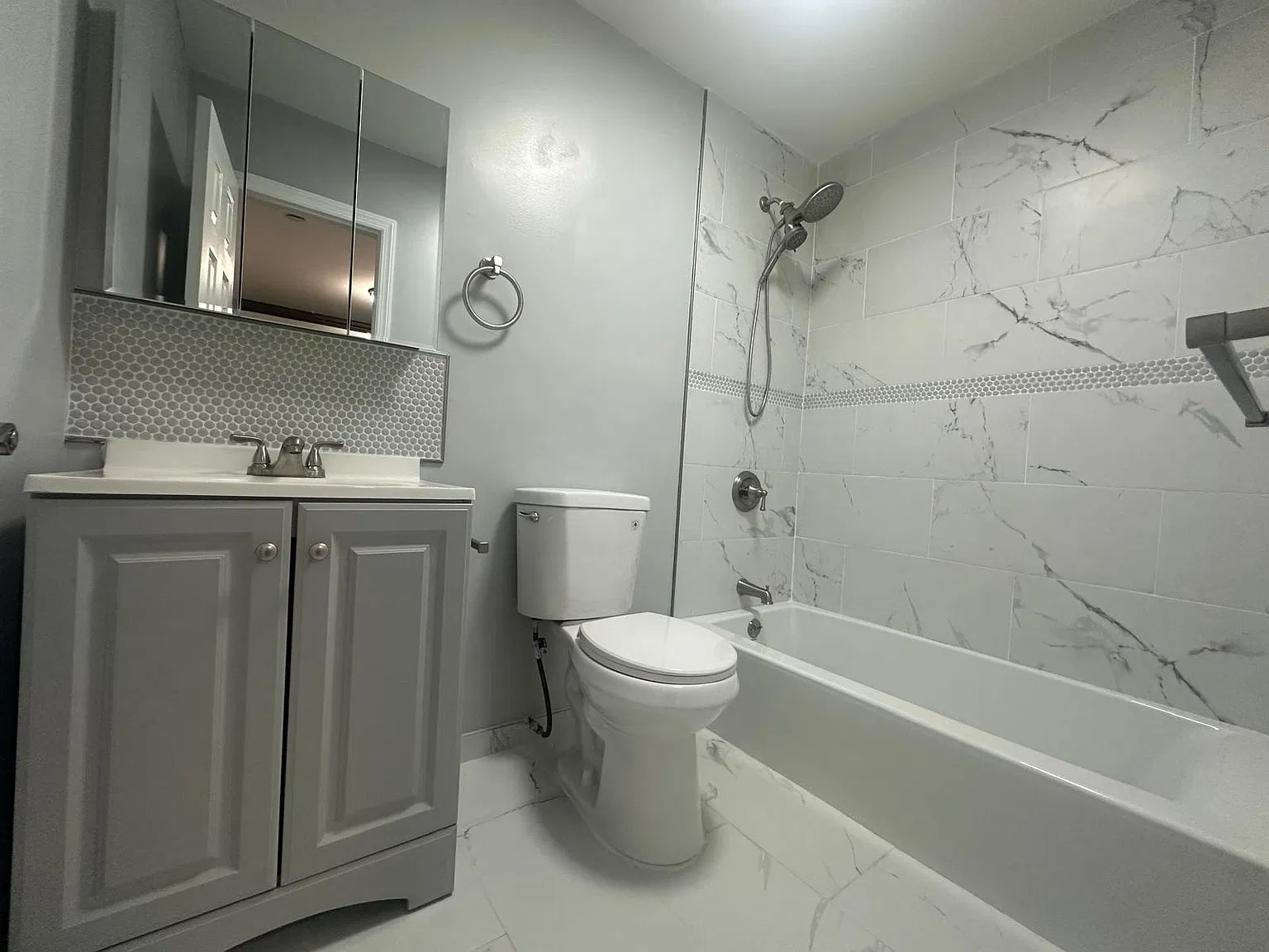 2 bed, 1.5 bath, $1,970 — Photo 3