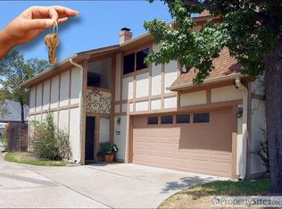 1111 Towne Lake Dr, Longview, TX 75601