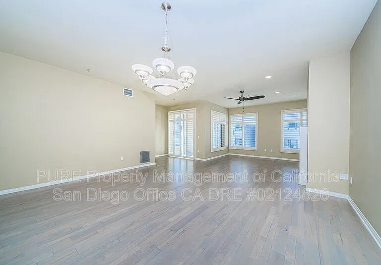 301 Mission Ave #405 — Photo 3