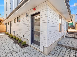 2209 A 42nd Ave SW, Seattle, WA 98116