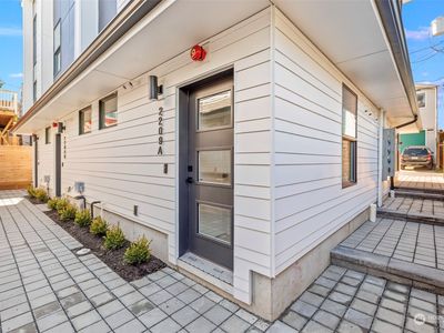 2209 A 42nd Avenue SW, Seattle, WA, 98116